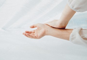 Eingeschlafene Hände in der Schwangerschaft: Karpaltunnelsyndrom?